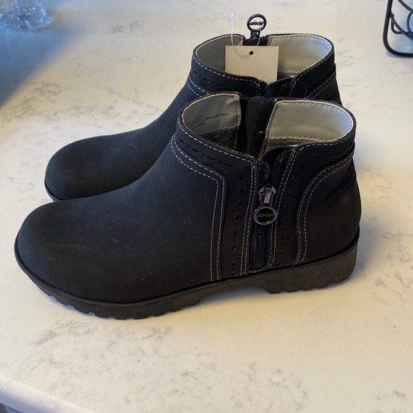 Black booties - Picture 1 of 1